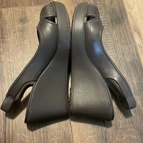 CROCS Farrah wedges Size W8 Espresso - Picture 5 of 11